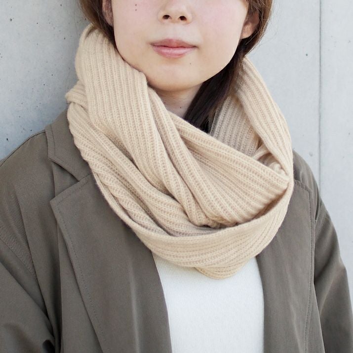 新品未使用 45R 45rpm カシミヤ スヌード ウールカシミヤスヌード(hand knitting machine) – yourwear