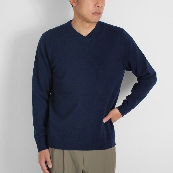 カシミヤ100％メンズVネックセーター | Milestone公式オンラインストア