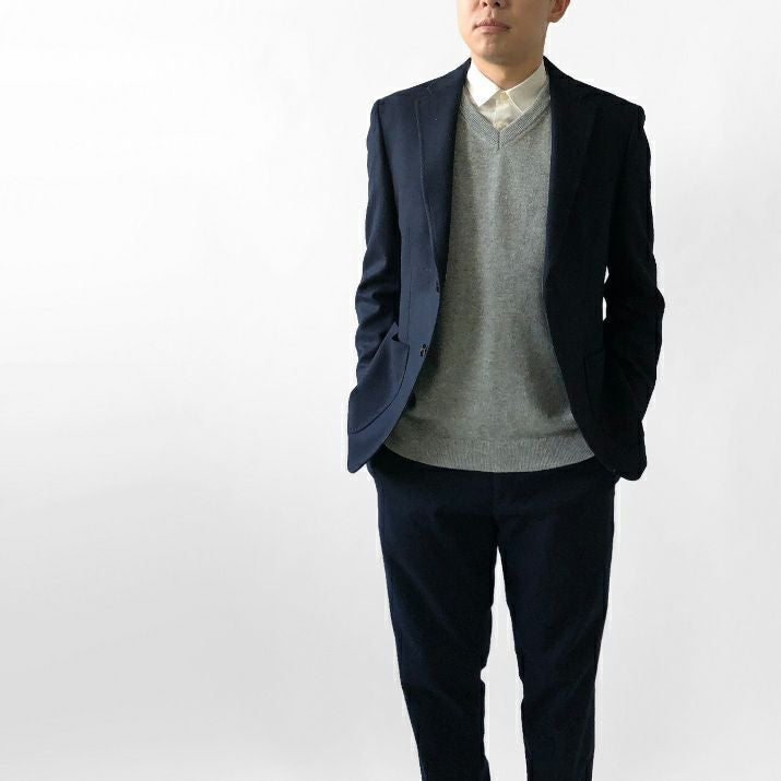 cccmalieカシミヤシルク Vネックベスト ネイビー 新品未使用！cccmalie カシミヤVネックベスト ネイビー