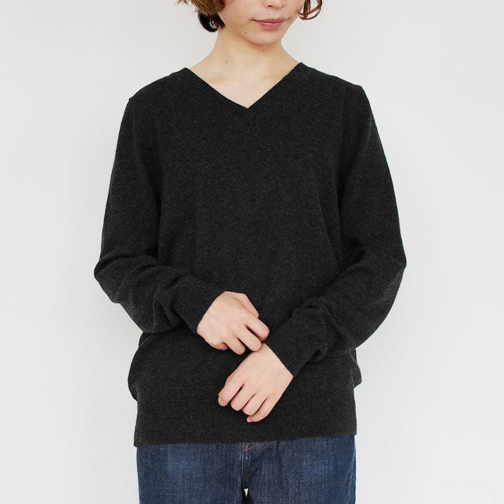 カシミヤ100％Vネックセーター | Milestone公式オンラインストア