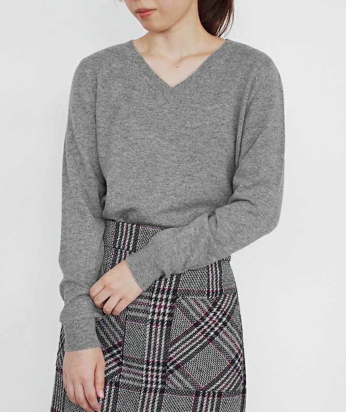 カシミヤ100％Vネックセーター | Milestone公式オンラインストア