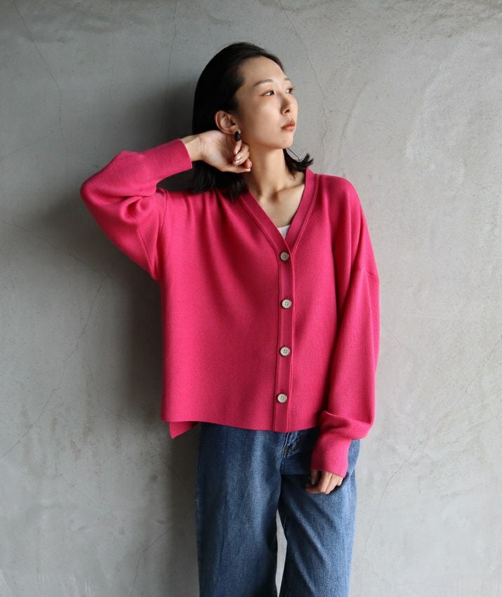 ウォッシャブルシルク100％Vネックカーディガン | Milestone公式